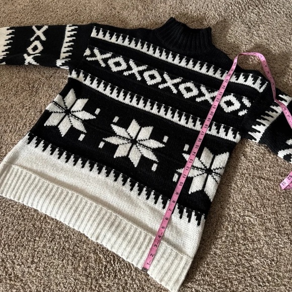 ASOS DESIGN high neck jumper in fair isle pattern in black 
Oversized Sz Medium - Picture 12 of 12